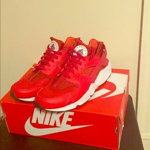 Nike Air Huarache (Red)